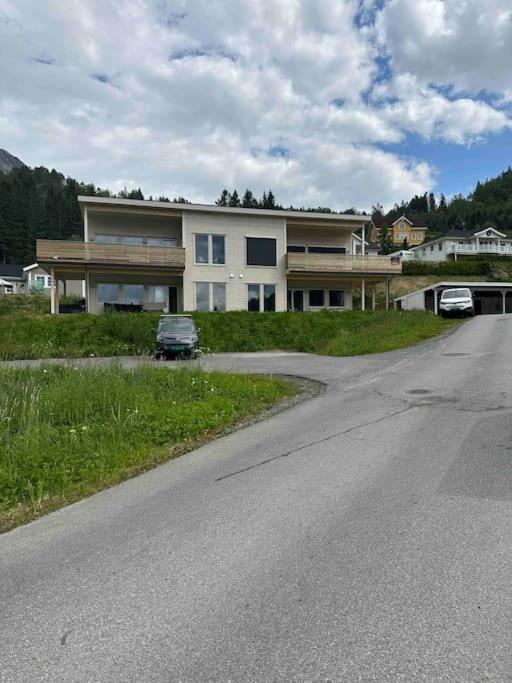 Loen Panorama Apartman Stryn Kültér fotó