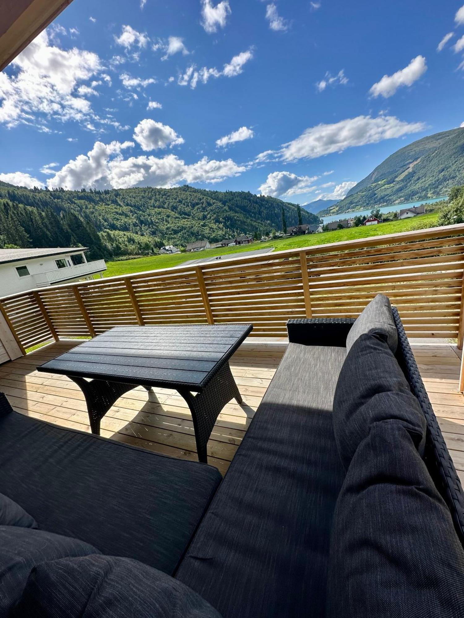 Loen Panorama Apartman Stryn Kültér fotó